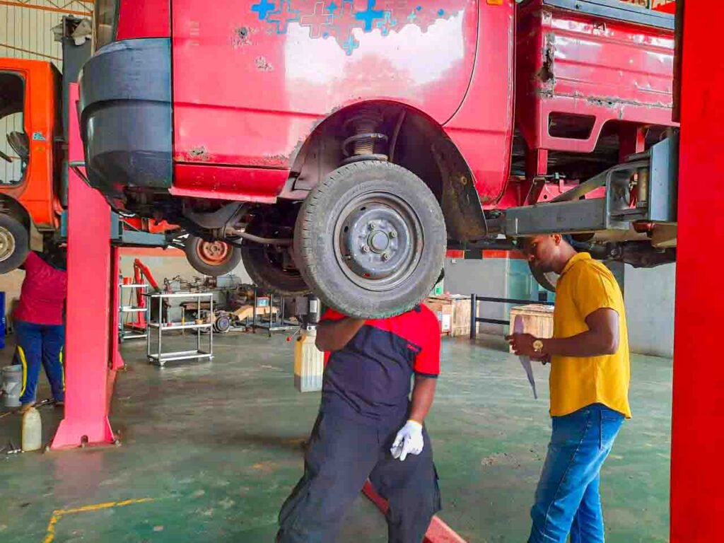 Ideal Motors Conducts Successful Mahindra Service Campaign in Pannala